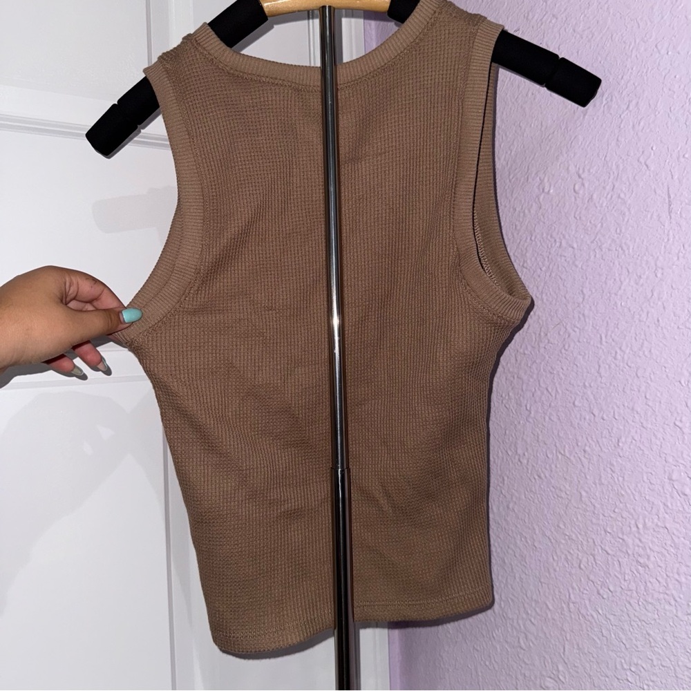 Two Hollister Tops - Both SMALL - Picture 5 of 8